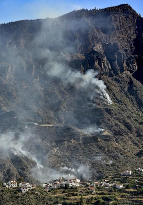TEJEDA. Incendio en La Cumbre, vista desde el Bentayga cuenca de Tejeda.  | 11/08/2019 | Fotógrafo: José Pérez Curbelo