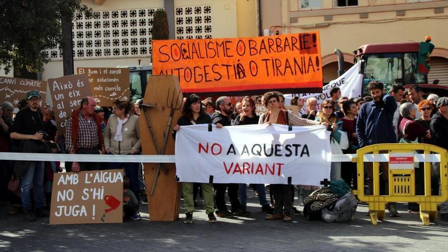 VÍDEO | La Vall d'en Bas estudia portar al contenciós la variant d'Olot i les Preses i demanar que s'aturi el projecte
