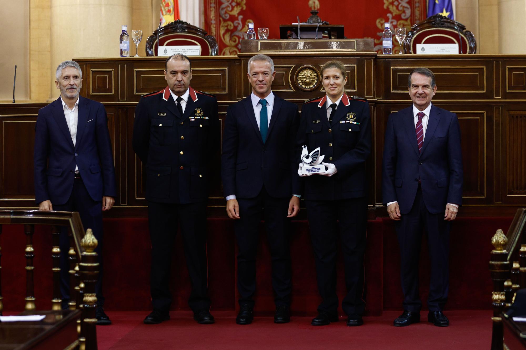 Abel Caballero, como presidente de la FEMP, participa en el homenaje a las fuerzas de seguridad del Estado