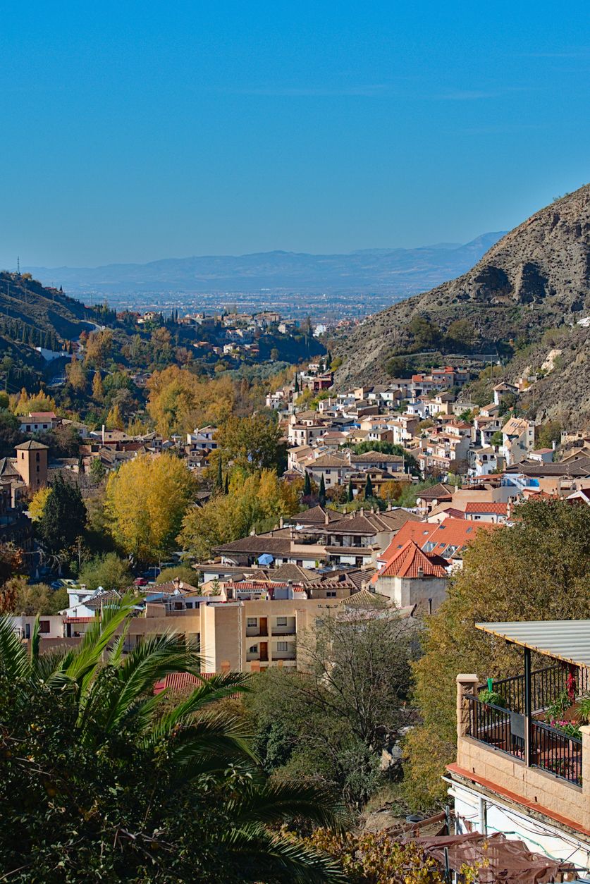 Vistas del pueblo granadino de Monachil