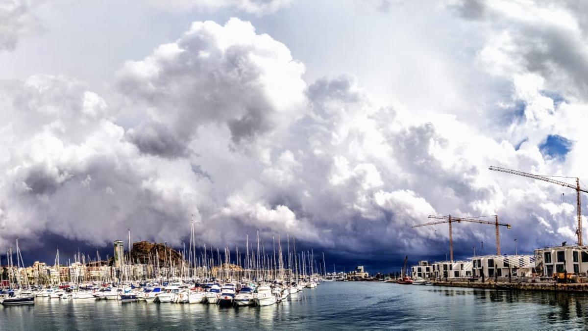 Una vista panorámica de la ciudad de Alicante