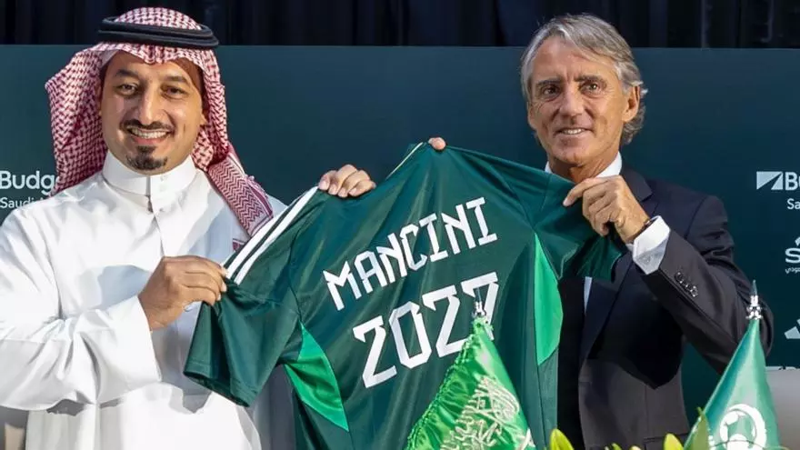 Roberto Mancini, presentado como seleccinador de Arabia Saudí: "El objetivo es ganar la Copa Asiática"