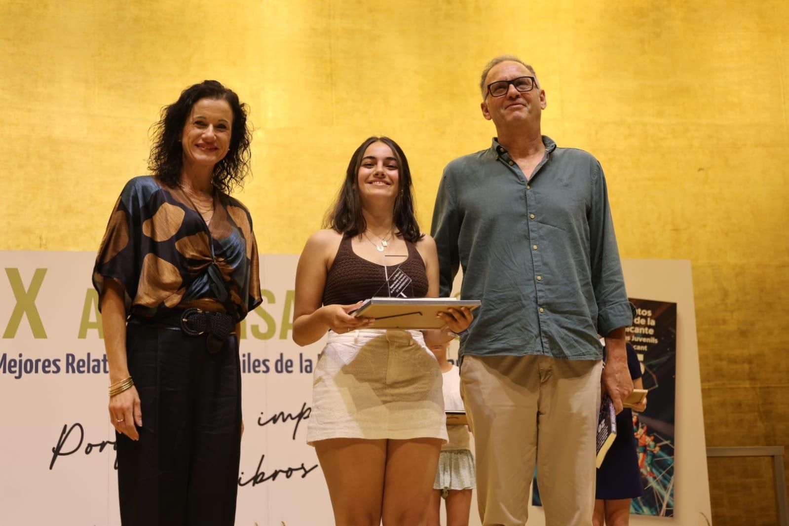 Entrega de premios en el ADDA del XX Concurso de los Mejores Relatos Breves Juveniles de la Provincia de Alicante