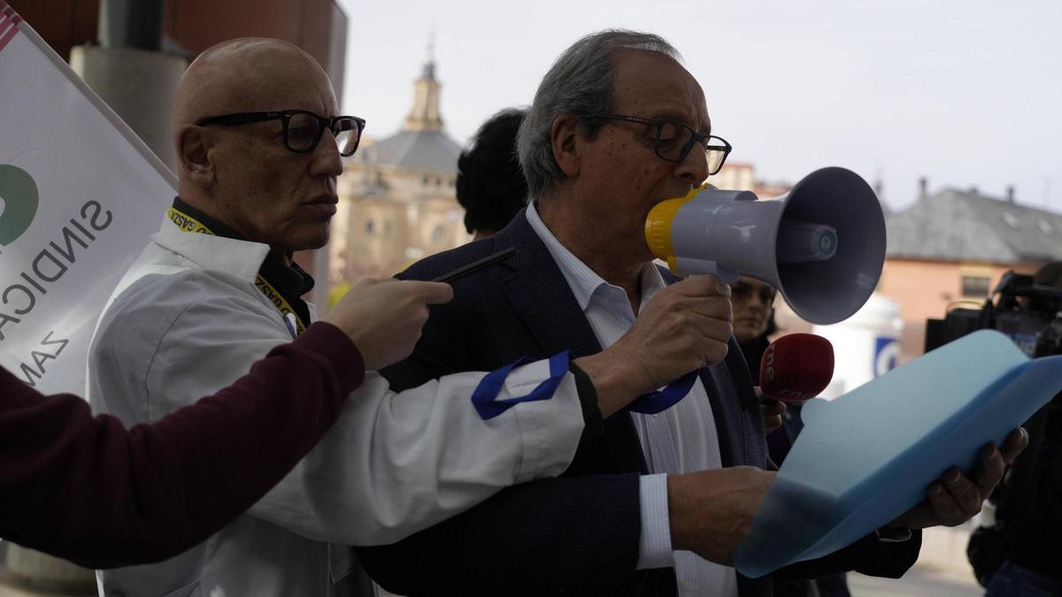 Concentración huelga de médicos en Zamora.