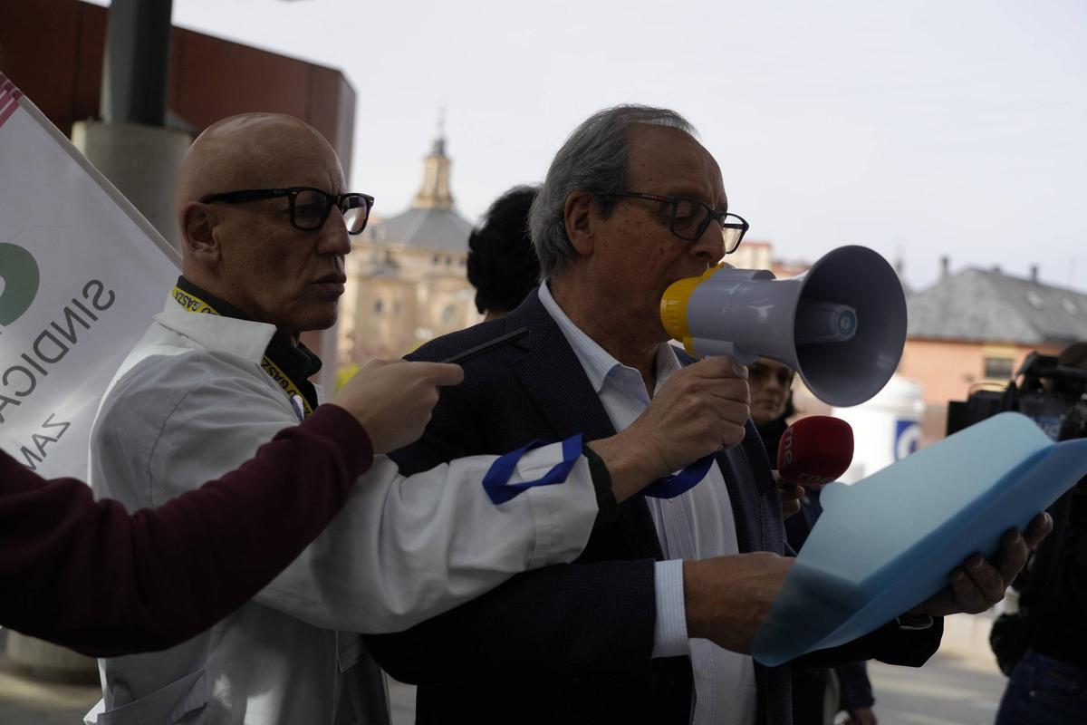 Concentración huelga de médicos en Zamora.