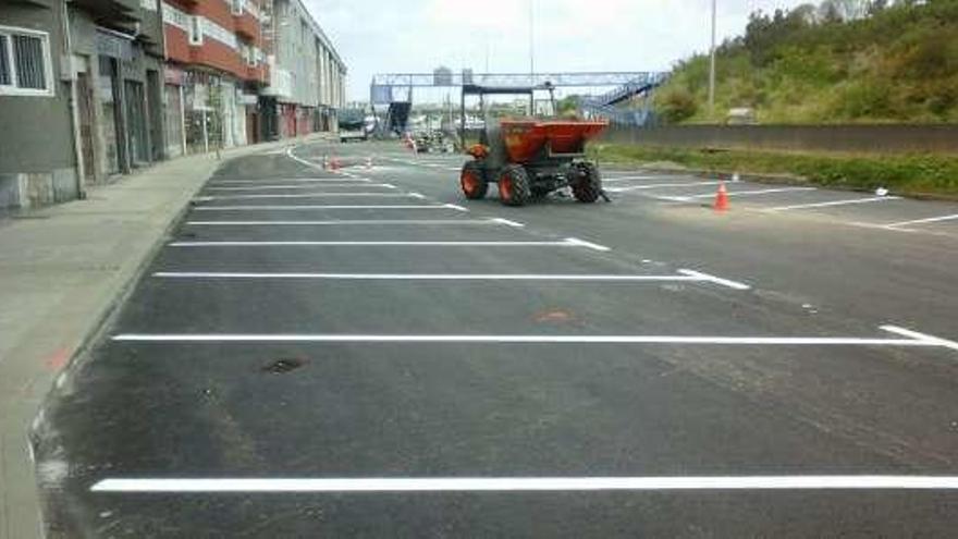 La calle Curros Enríquez, en Cambre, tras el término de las obras.