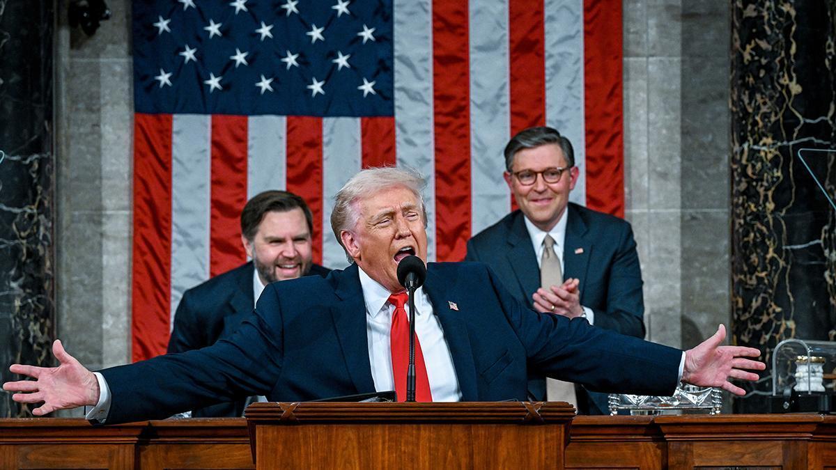 Discurso sobre el estado de la Unión: Trump presume en materia de inmigración, desafía al Congreso y alardea de poderío militar