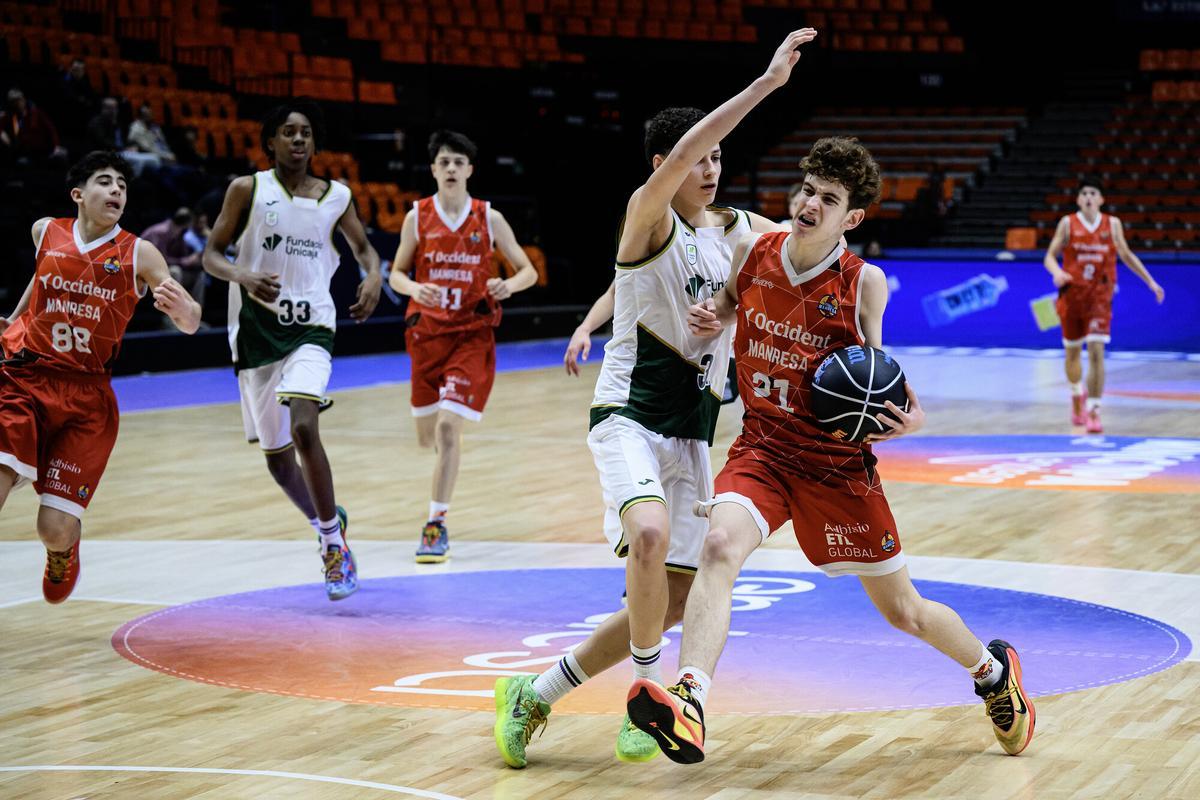 Arnau Llobet ha estat el màxim anotador dels manresans amb 19 punts