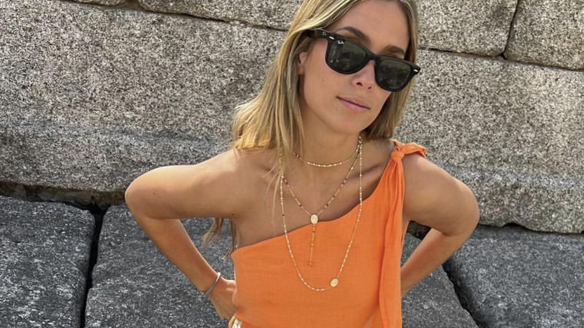 María Pombo combina el pantalón más 'trendy' de Mango de la forma más atrevida