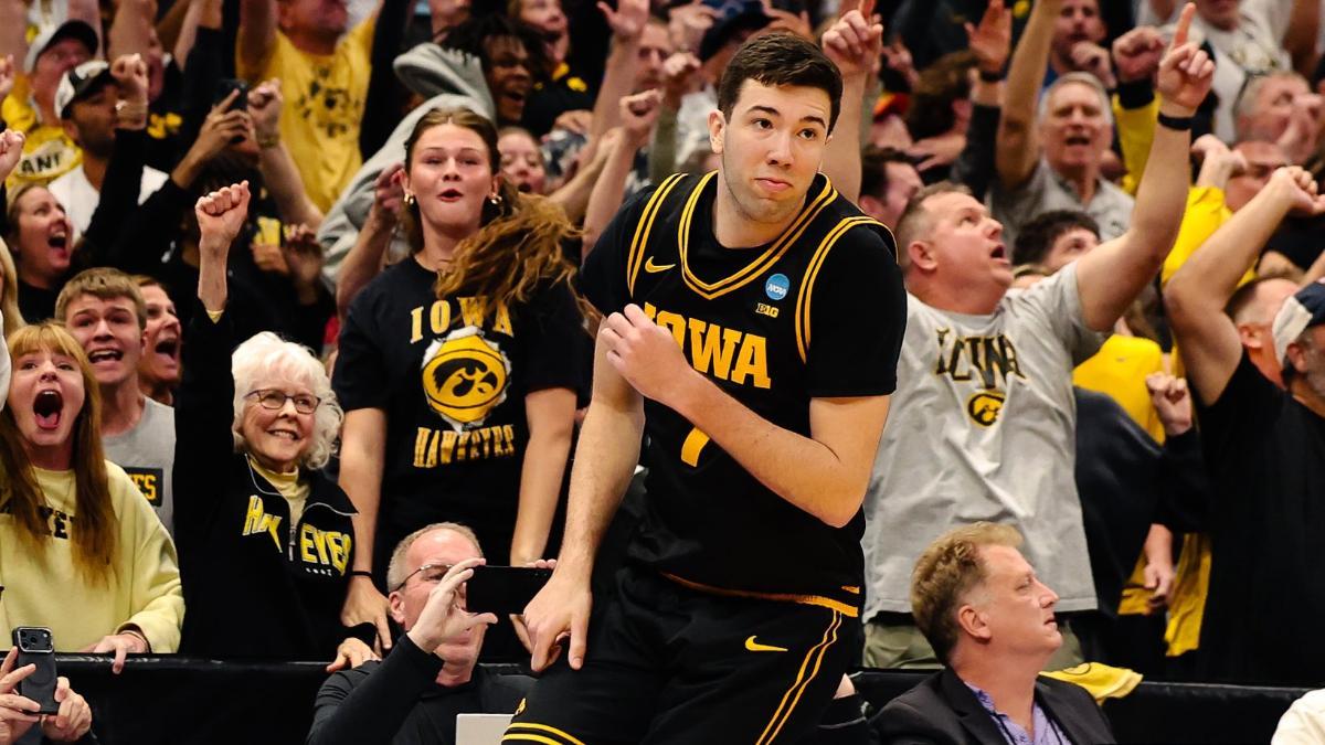 Álvaro Folgueiras, tras su canasta ganadora ante Florida