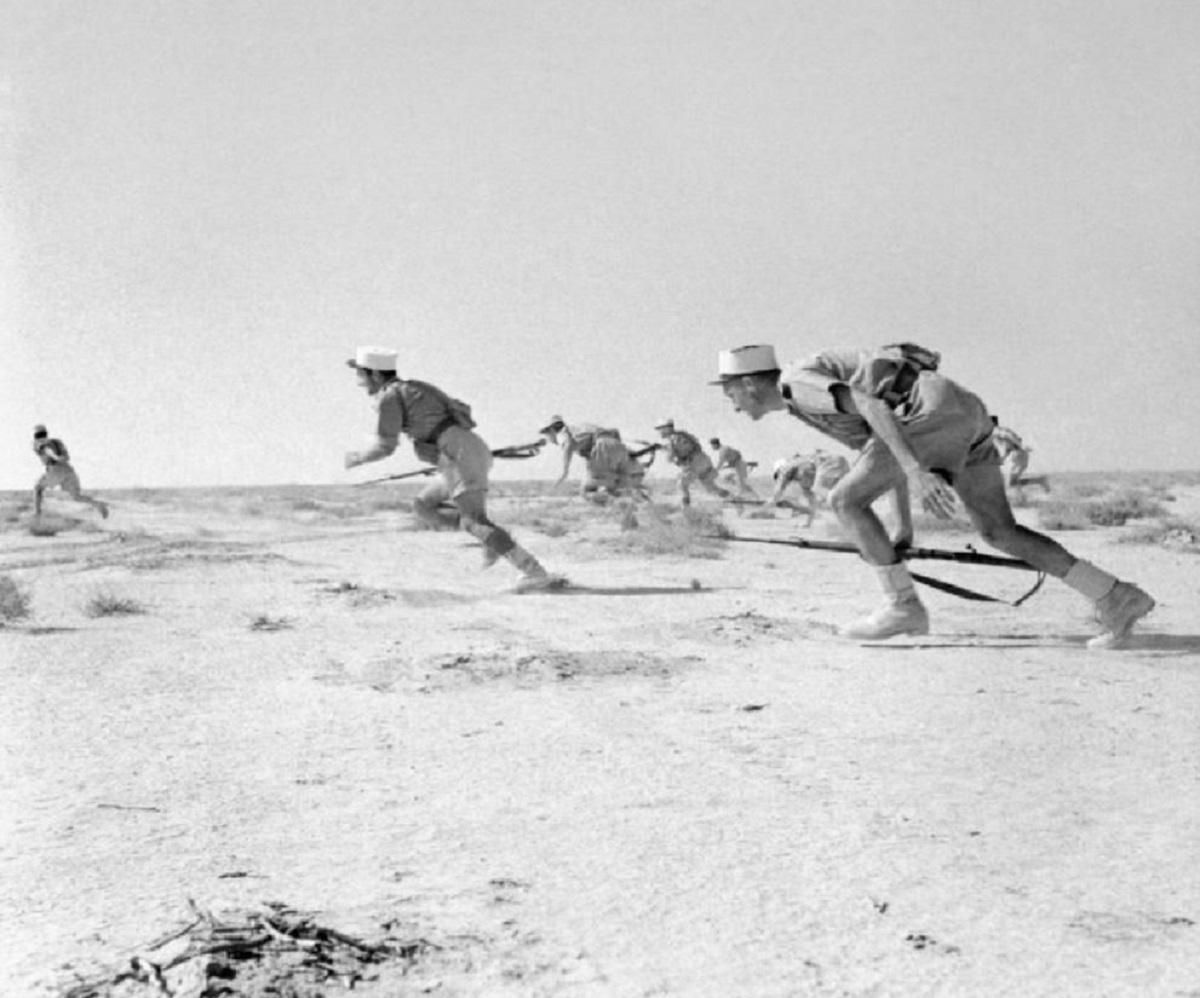 La Legión Francesa en la Campaña del Norte de África donde se enfrentaron, junto a los españoles, a las tropas de Rommel. Fechada el 12 de junio de 1942.