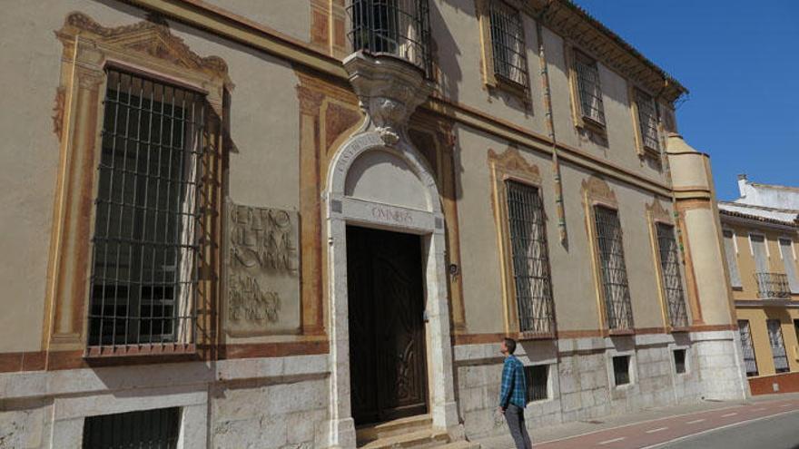 Vista general de la fachada de la antigua Casa Cuna, construida en 1785, con un posible José Martín de Aldehuela como maestro de obra y probable diseño de Ventura Rodríguez, recién restaurada por la Diputación de Málaga.