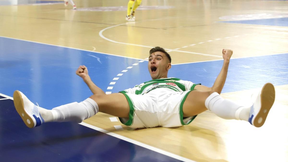 Iván Gemes celebra su gol ante el Jaén Paraíso Interior en Vista Alegre.