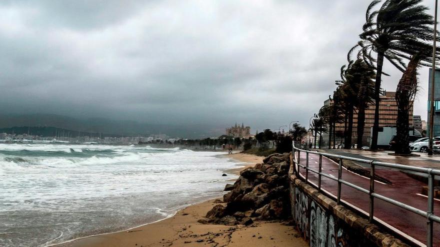 Alerta amarilla en Mallorca por vientos y olas de hasta 4 metros hoy lunes