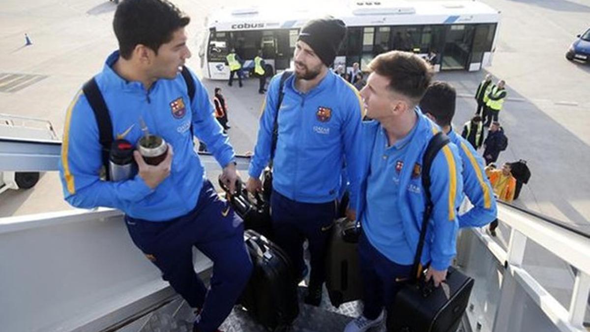 El vuelo del Barça no fue nada plácido para los jugadores