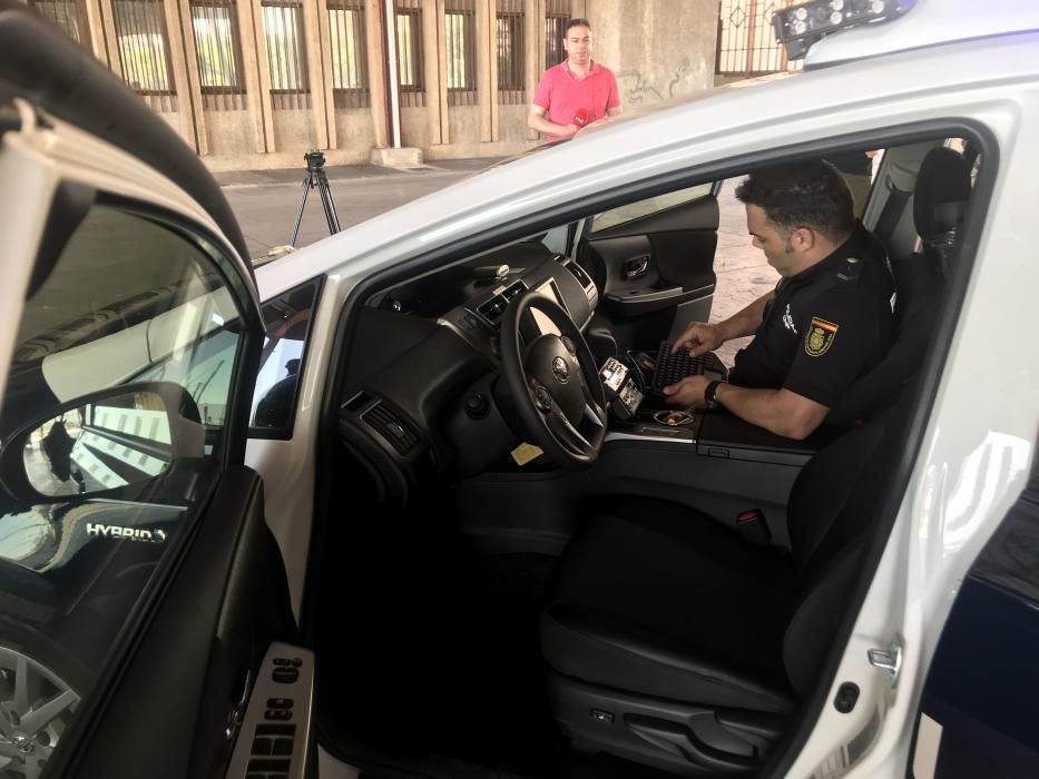 El nuevo coche patrulla I-Zeta de la Policía Nacional