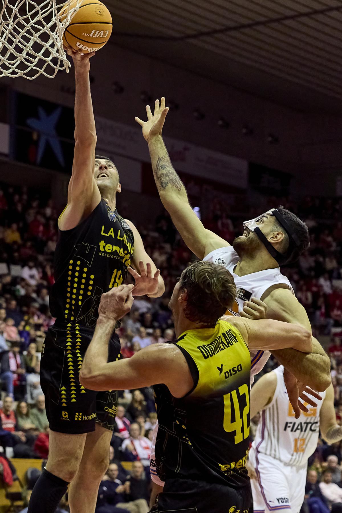 Basquet Girona - La Laguna Tenerife