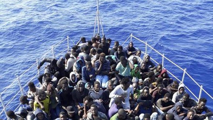 116 migrantes desaparecen en un naufragio frente a Libia