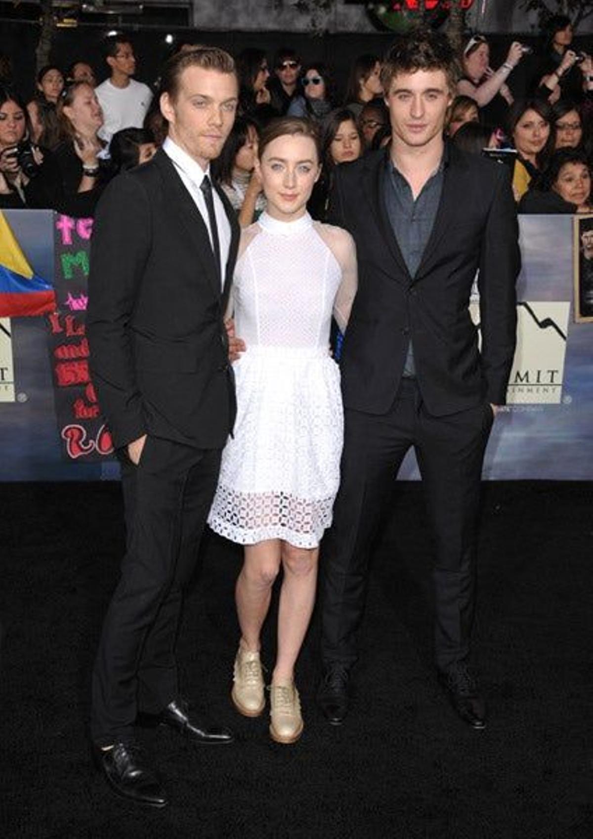 Jack Abel, Saoirse Ronan y Max Irons