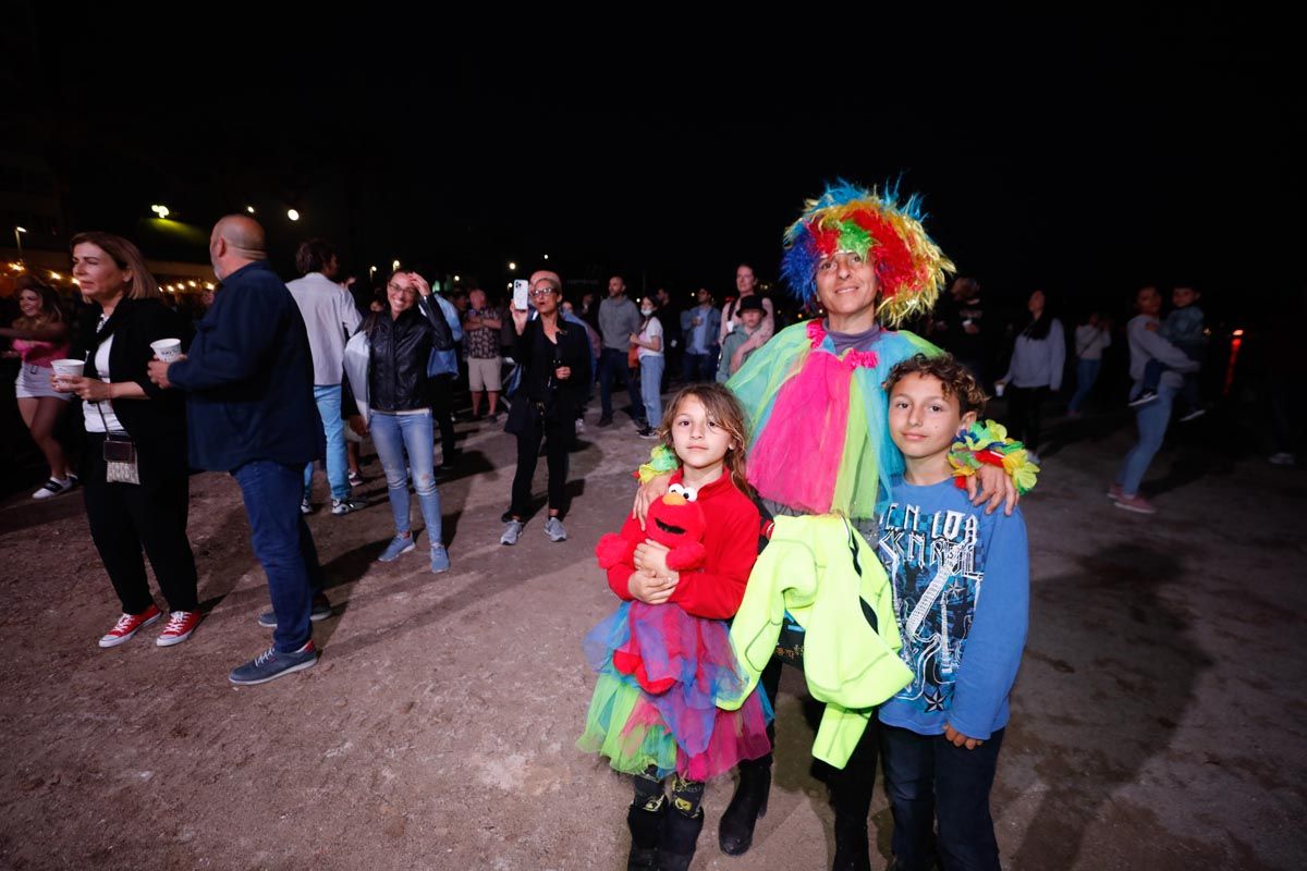 Sant Antoni baila con el regreso de la fiesta de La Movida