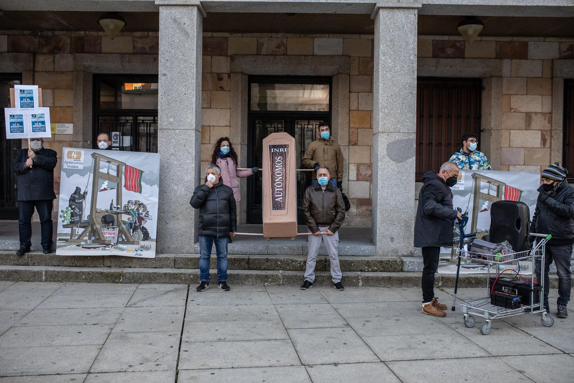 Los autónomos de Zamora se anticipan a su "funeral"