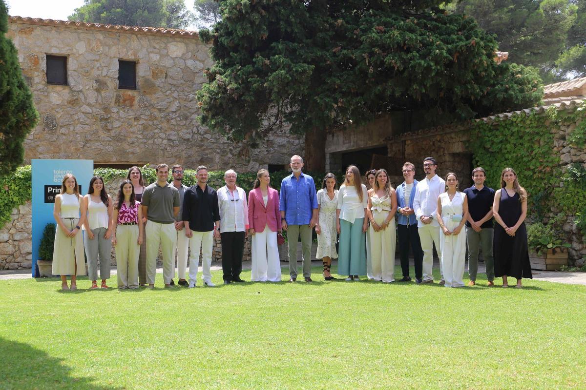 Les imatges de la visita a Empúries de la família reial