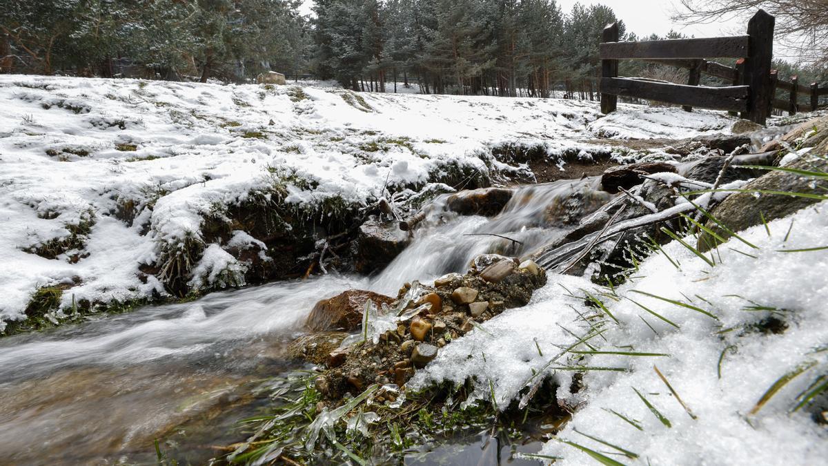 Nelson activa avisos por vientos, lluvia, nieve o mala mar en toda España.