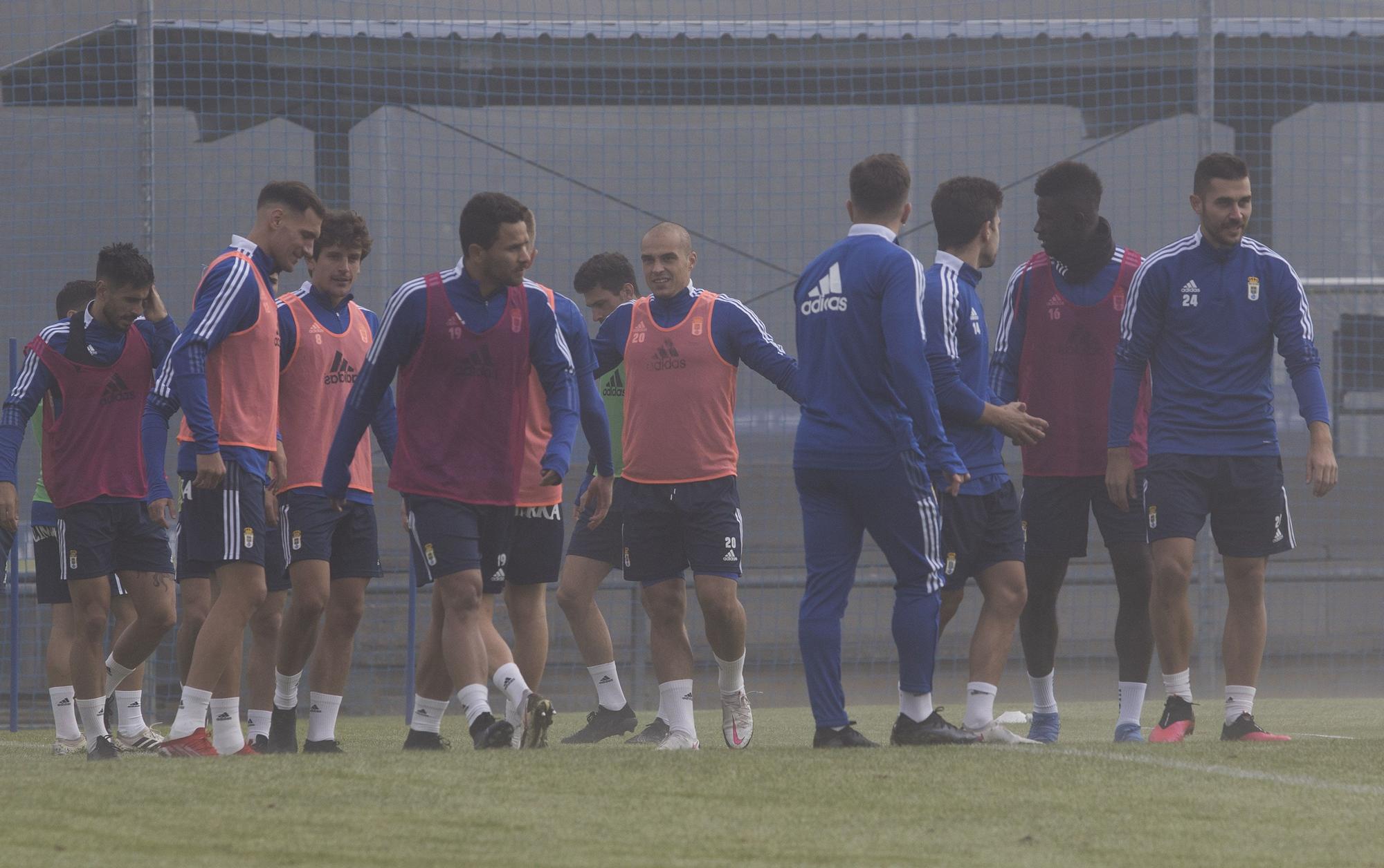 Las imágenes del último entrenamiento del Oviedo antes del derbi