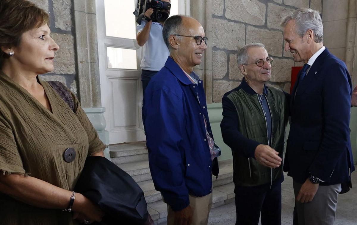 El acto se celebró en el patio interior del centro ante docentes y estudiantes. |    // G.S.