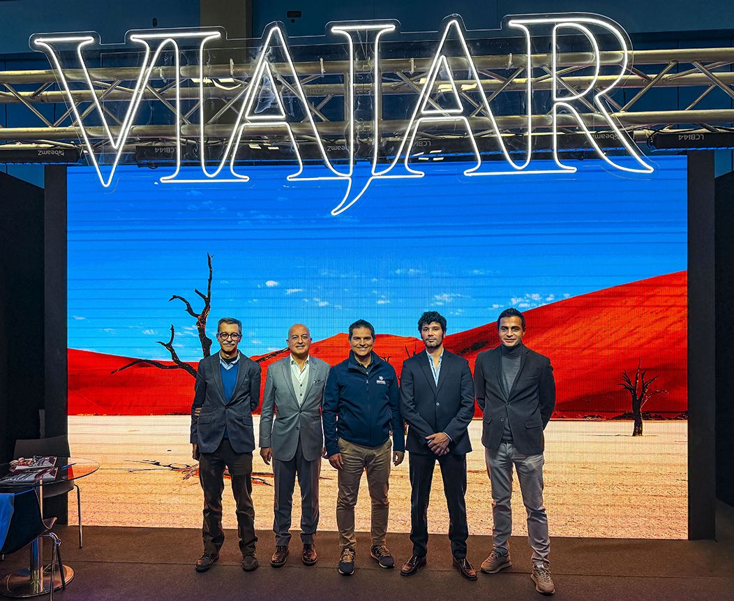 De izquierda a derecha: Pablo Fernández (subdirector de VIAJAR), Josep Maria Palau Riveraygua (director de VIAJAR), David Hernández (CEO de PANGEA), Pablo R. Tomasini (director de nuevos proyectos de revistas Prensa Ibérica) y Abraham Martín (director de marketing de PANGEA).