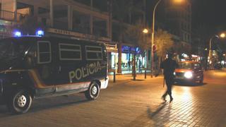 Deutscher Mallorca-Urlauber greift wahllos Personen an der Playa de Palma an – Festnahme