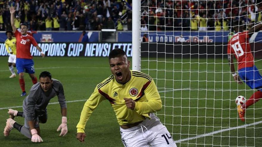 Doblete de ‘Cucho’ Hernández en su debut con Colombia