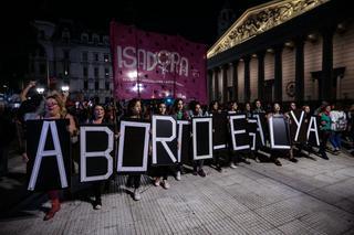 El grito de las argentinas por el aborto legal resurge con fuerza en el 8M