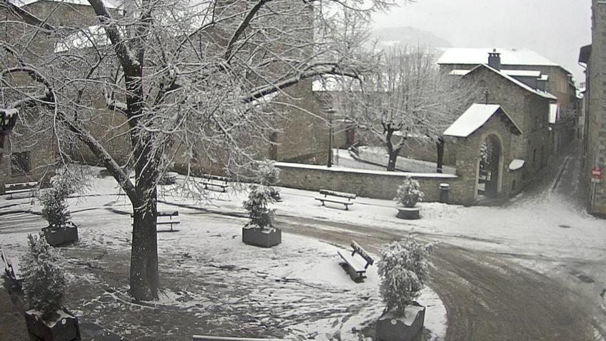 La nieve deja sin ir a clase a más de 350 alumnos de Huesca