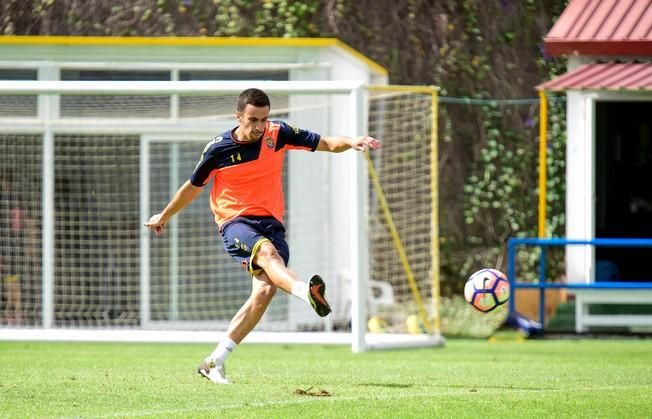 Entrenamiento UD Las Palmas en Barranco Seco ...