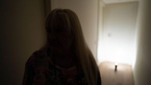 Una de les víctimes del notari investigat per estafa a persones vulnerables: «Em va dir que firmés i he perdut dues cases»