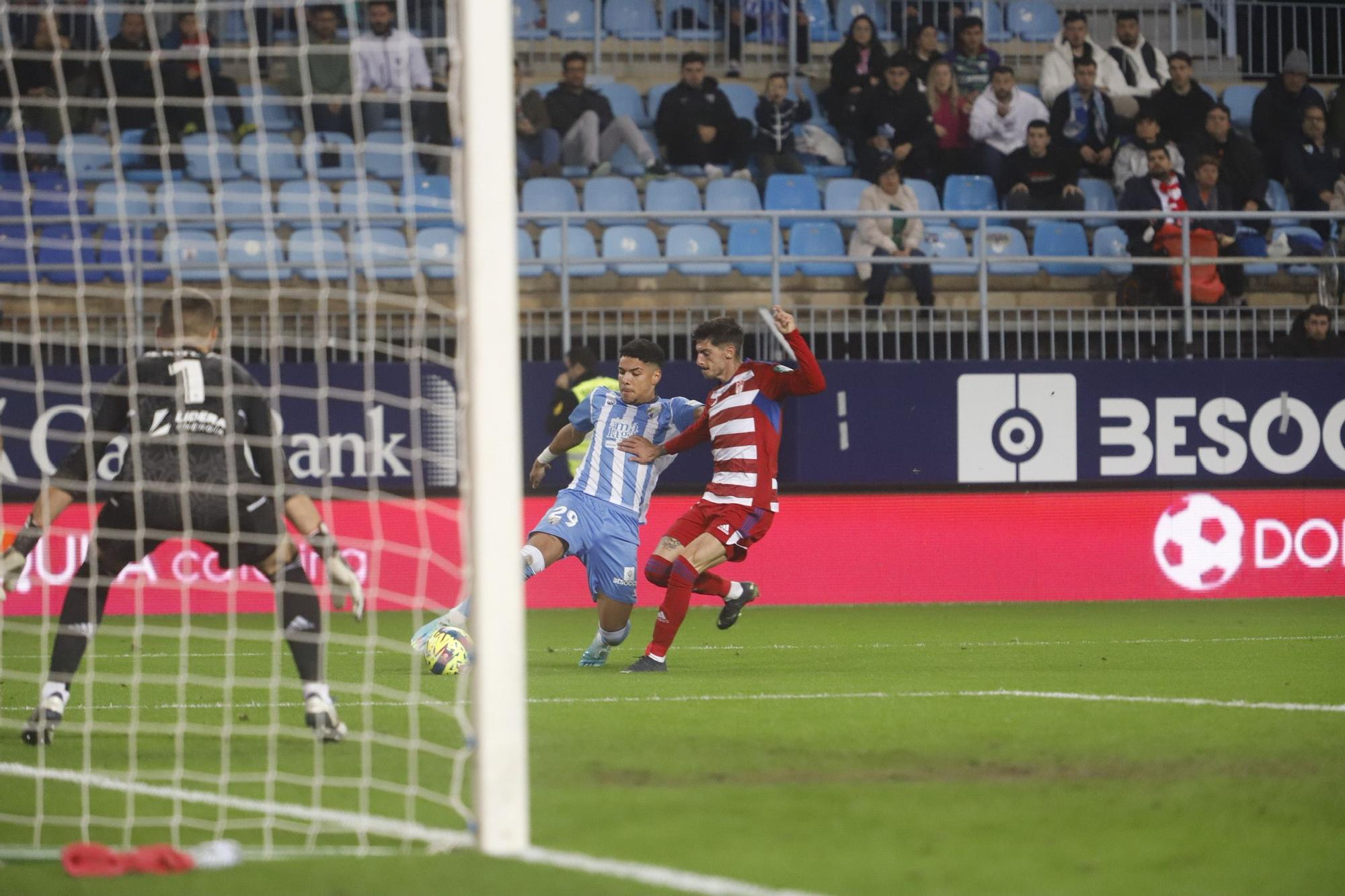 El Málaga CF - Granada CF, en imágenes