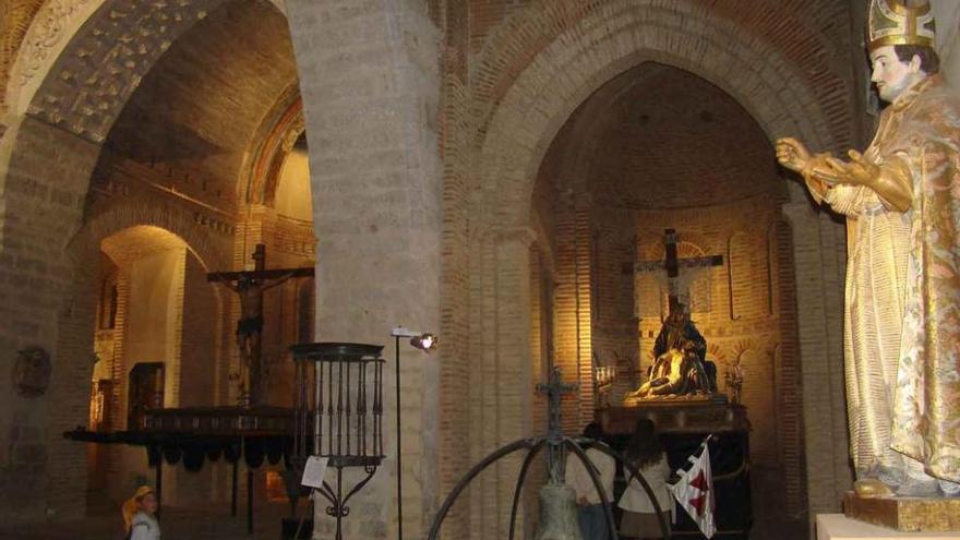 Interior de la iglesia de Santo Sepulcro tras su restauración.