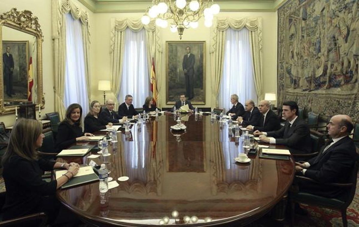 El Consell de Ministres, reunit per concedir a Suárez el Collar de Carles III, aquest dilluns.