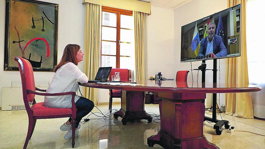 Canarias y Baleares abogan por seguir aisladas hasta el último momento.