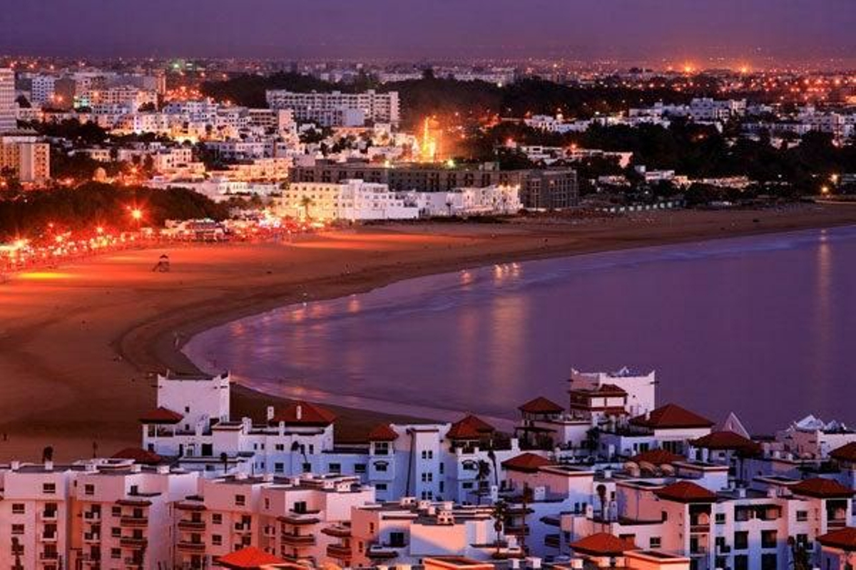 Playa de Agadir de noche.