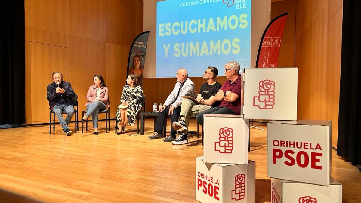 El PSOE presenta su programa electoral en el auditorio de La Lonja