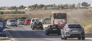 Ciudadanos reclama que se incremente la frecuencia del autobús a Urbanova