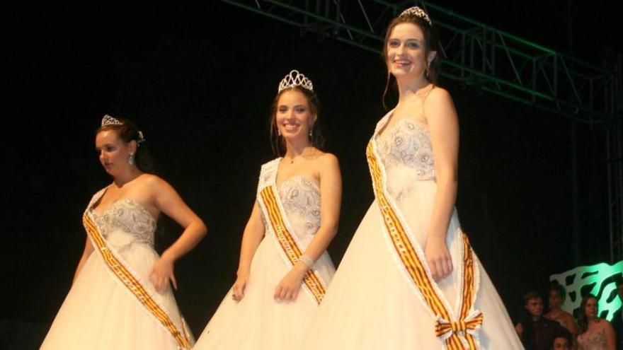 Vestidos de reina de las fiestas new arrivals