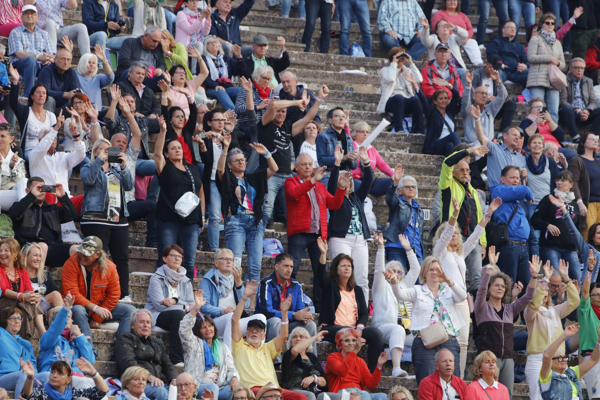 Stimmung, Hits und Selfies: So war das Festival "Schlagersterne Mallorca" in der Stierkampfarena