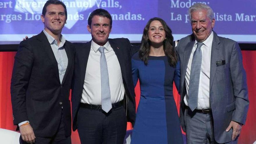 Valls y Vargas Llosa apoyan a Arrimadas