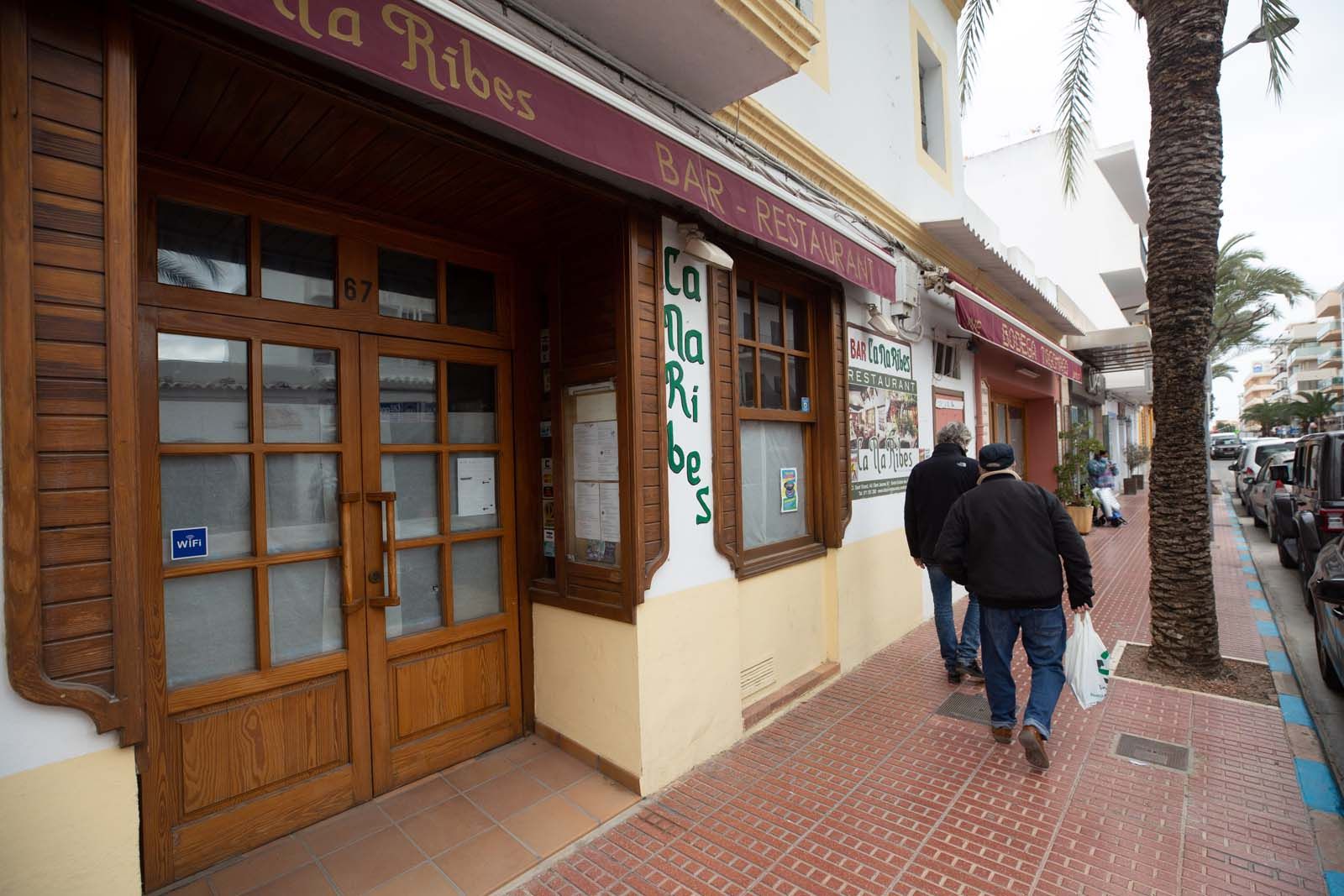 "Trabajamos gratis porque no queremos cerrar el restaurante"