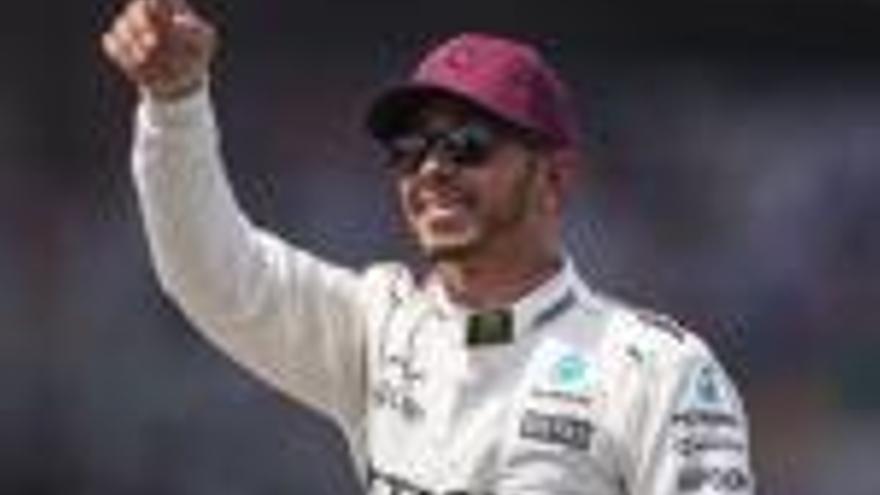 Hamilton signa la «pole» al Canadà i iguala Senna