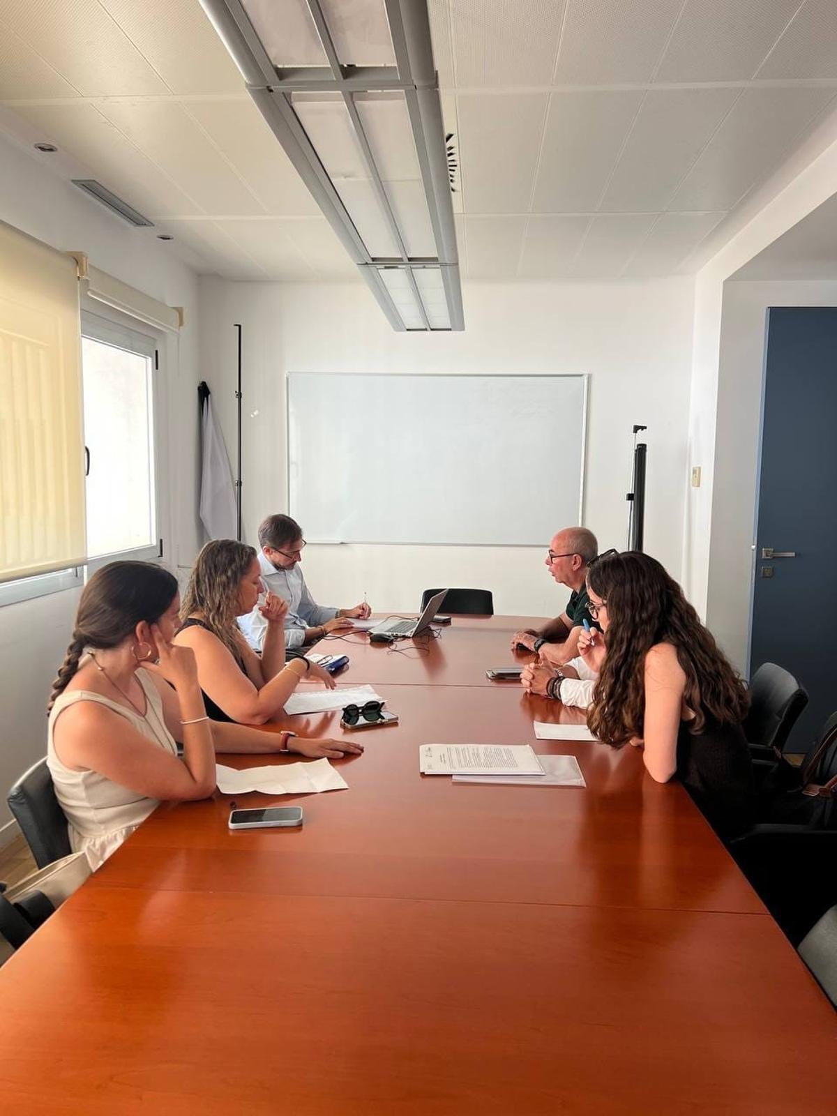 Reunión del Ayuntamiento de Massanassa con conselleria de Educación.