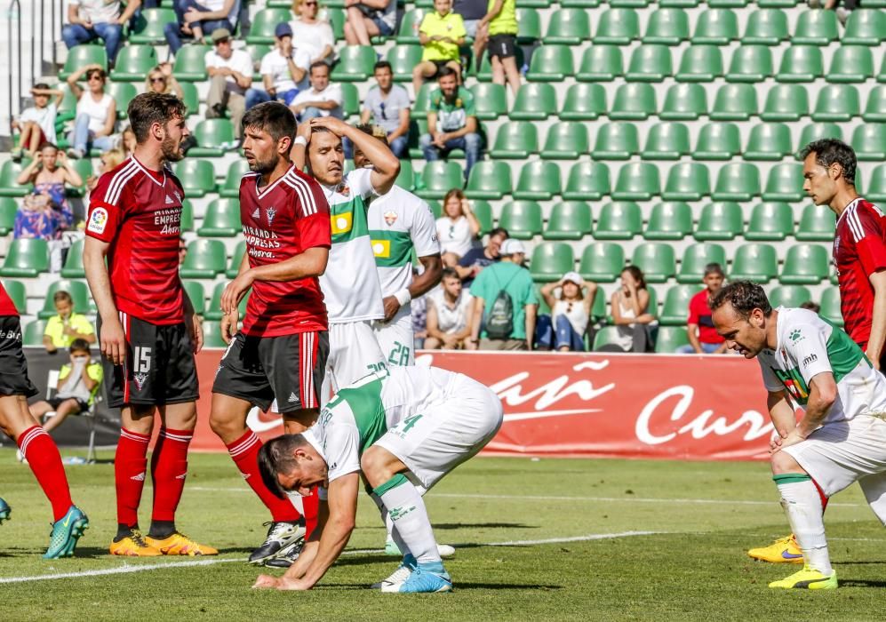 Debacle del Elche ante el colista